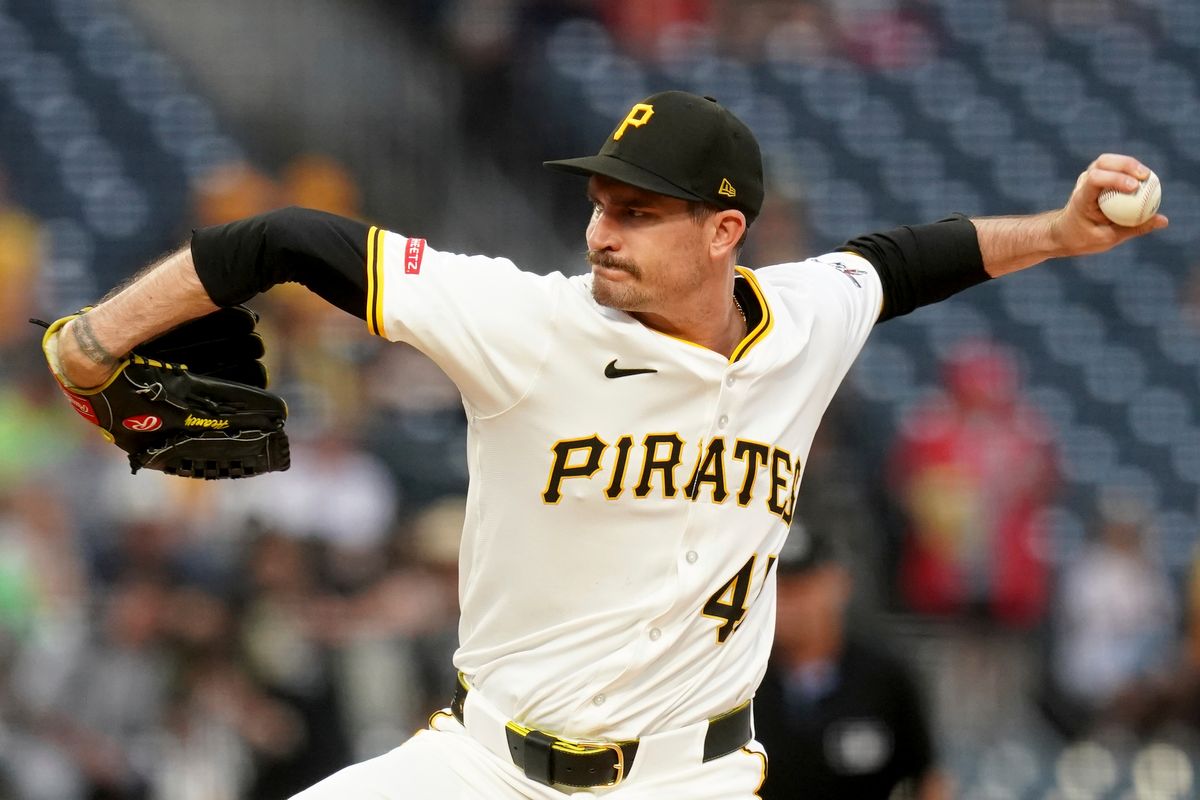Heaney takes no-hitter into 6th and Pirates stay hot with 7-0 win over Cardinals