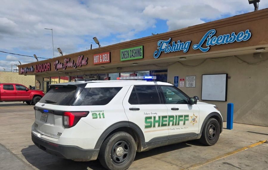 Man tries to stab clerk at Cutler Food Mart