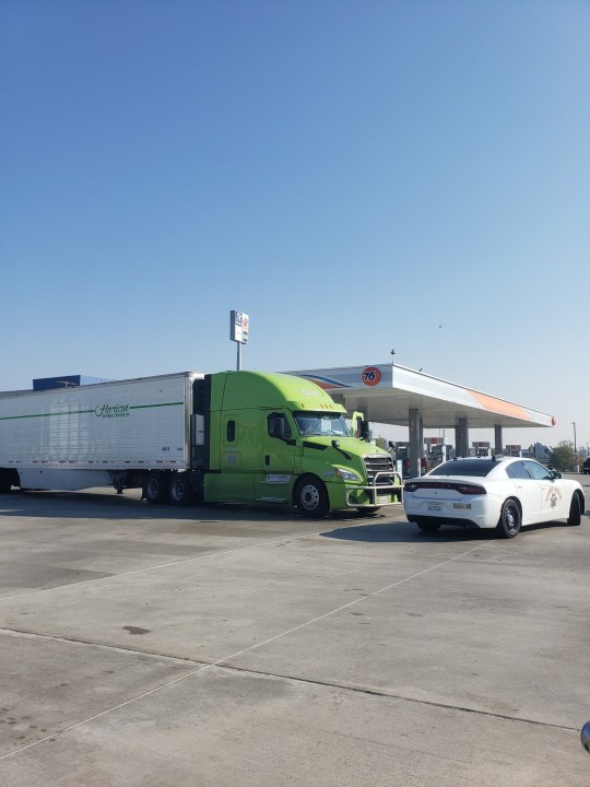 DUI arrest made after semi-truck stop in Visalia, CHP says