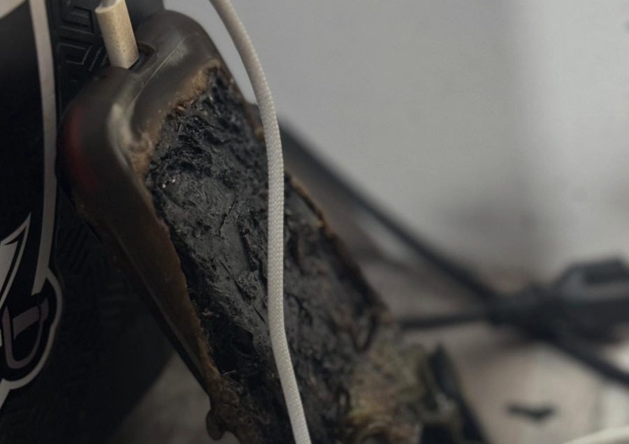 Smoke fills Fresno home due to phone charger malfunction