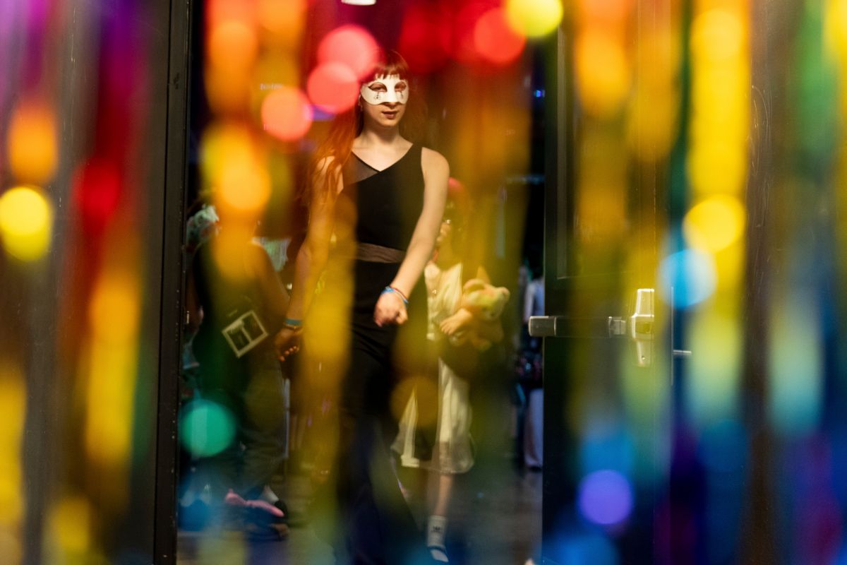 Portland’s ‘pink pony prom’ celebrates LGBTQ+ community in photos