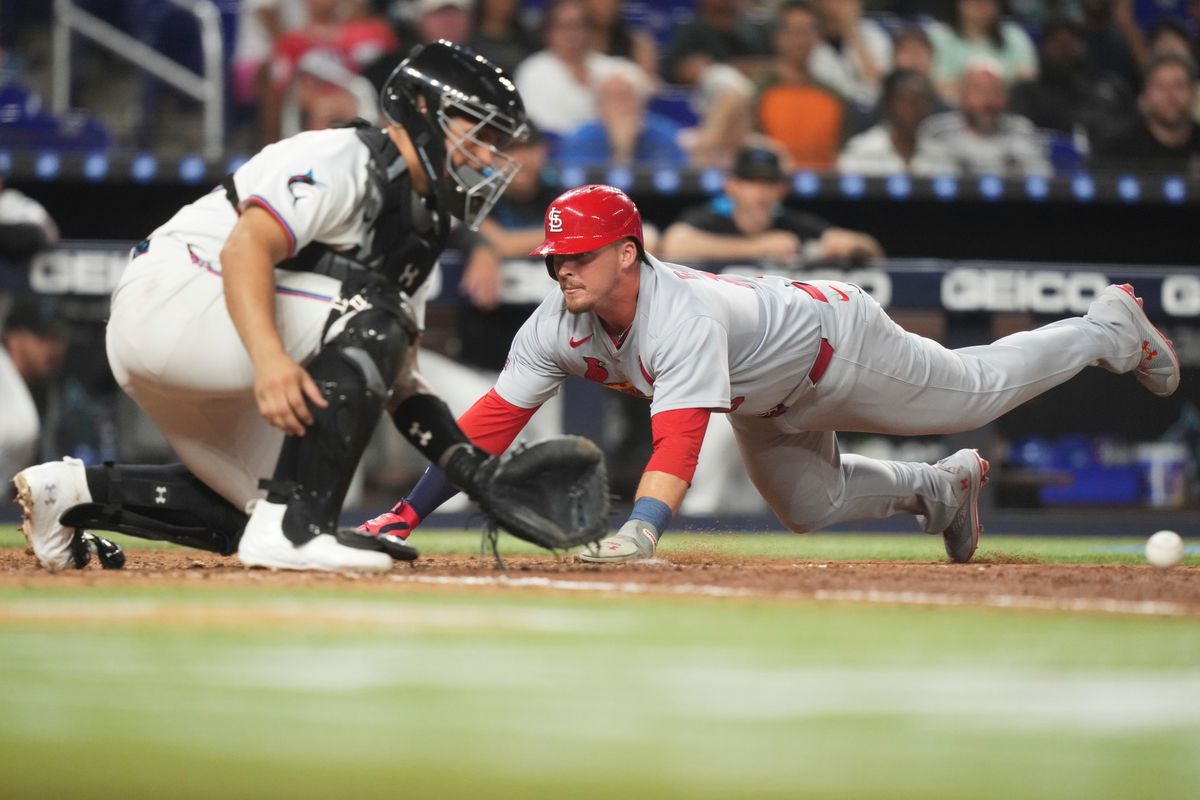 Cardinals snap 5-game losing streak with 8-3 win over Marlins