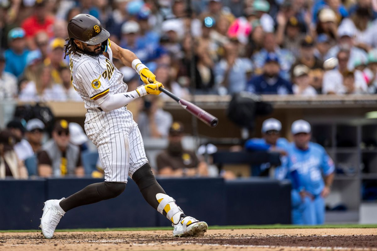 Fernando Tatis Jr. hits 3-run homer to lead Padres past Royals