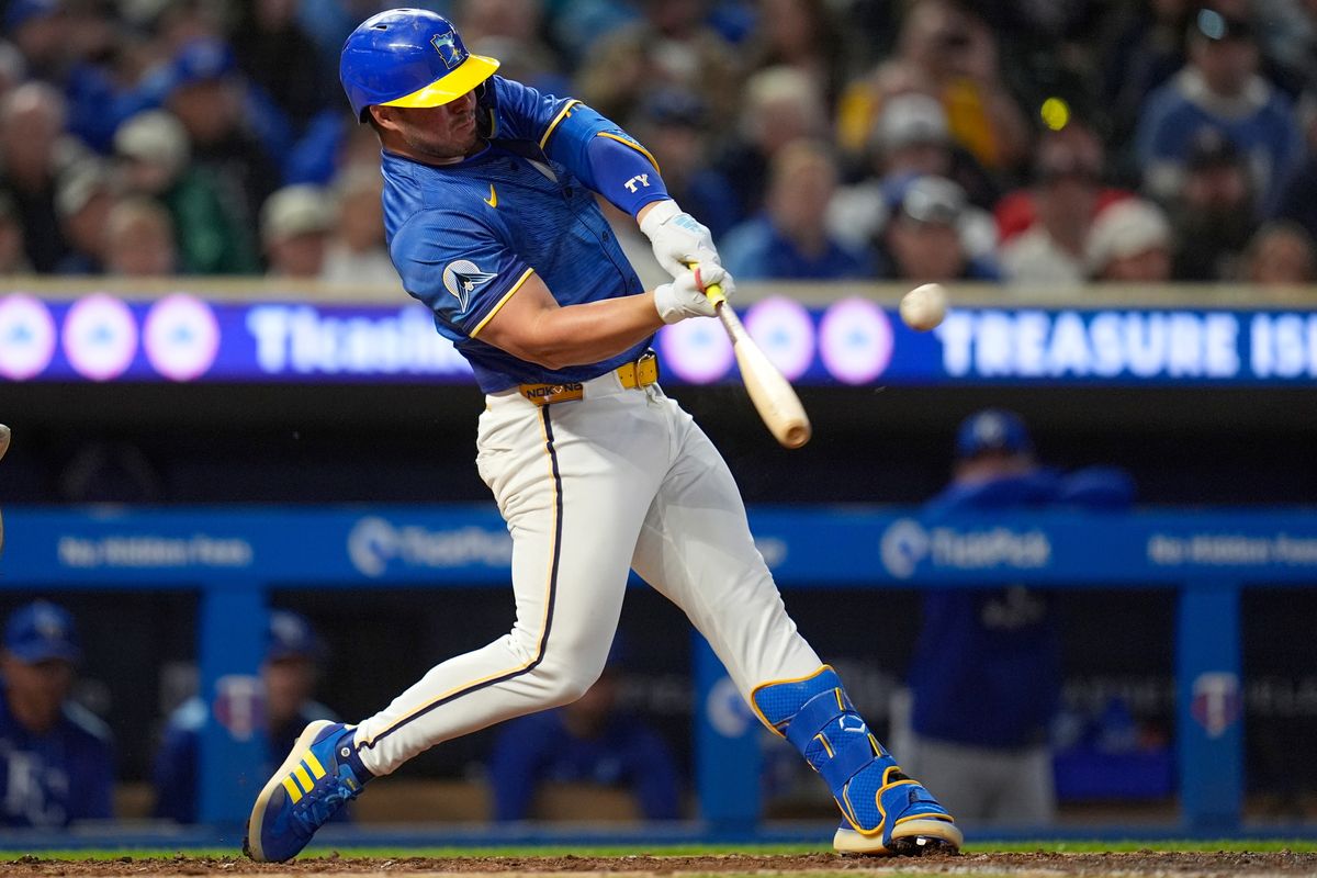 France’s 2-run homer in 9th lifts Twins over Royals 3-1 for 15th win in 17 games