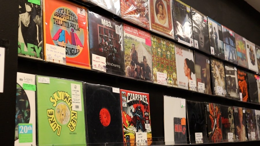 Fresno's Manchester Center to host record expo and vendors this weekend